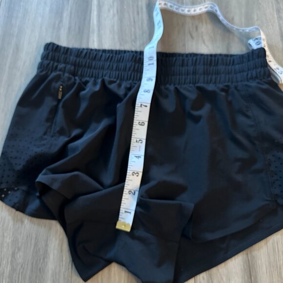 Athleta hustle 3 inch shorts running shorts size XS - Picture 6 of 12